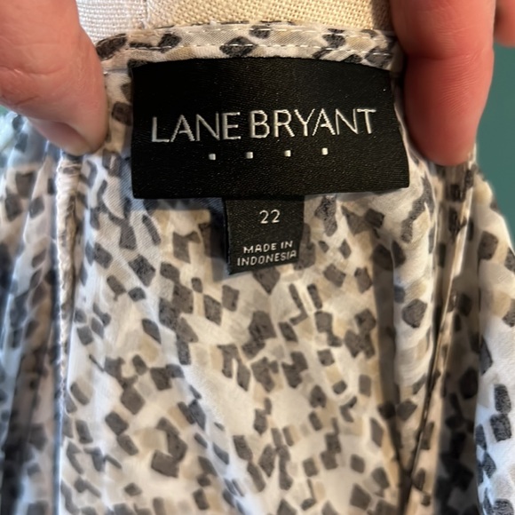 Women’s Lane Bryant sleeveless top size 22 - Picture 3 of 3